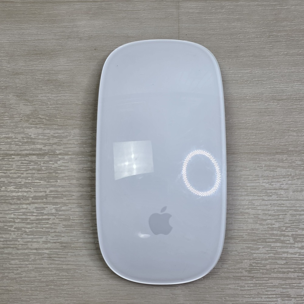 Apple A1657 Bluetooth Wireless Rechargeable Magic Mouse 2 White